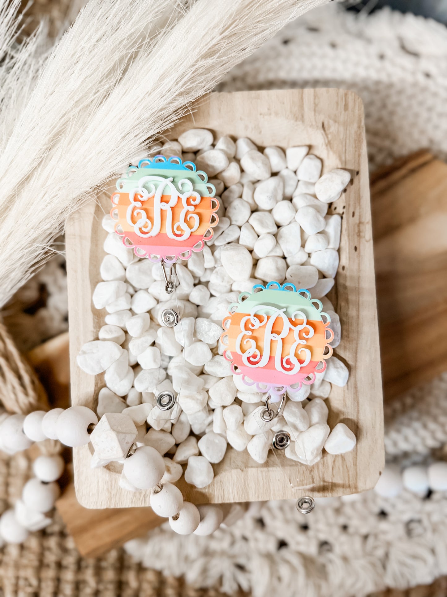 RAINBOW SCALLOP BADGE REEL